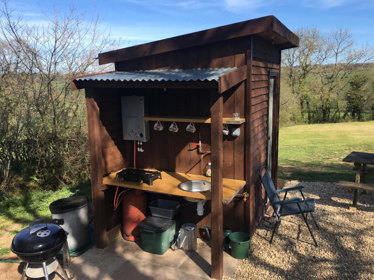 The Shepherds Hut At The Shippen, Tiphayes Honiton Exterior photo